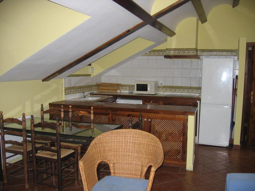 Apartamentos El Pajar Del Abuelo Peralejos de las Truchas Room photo